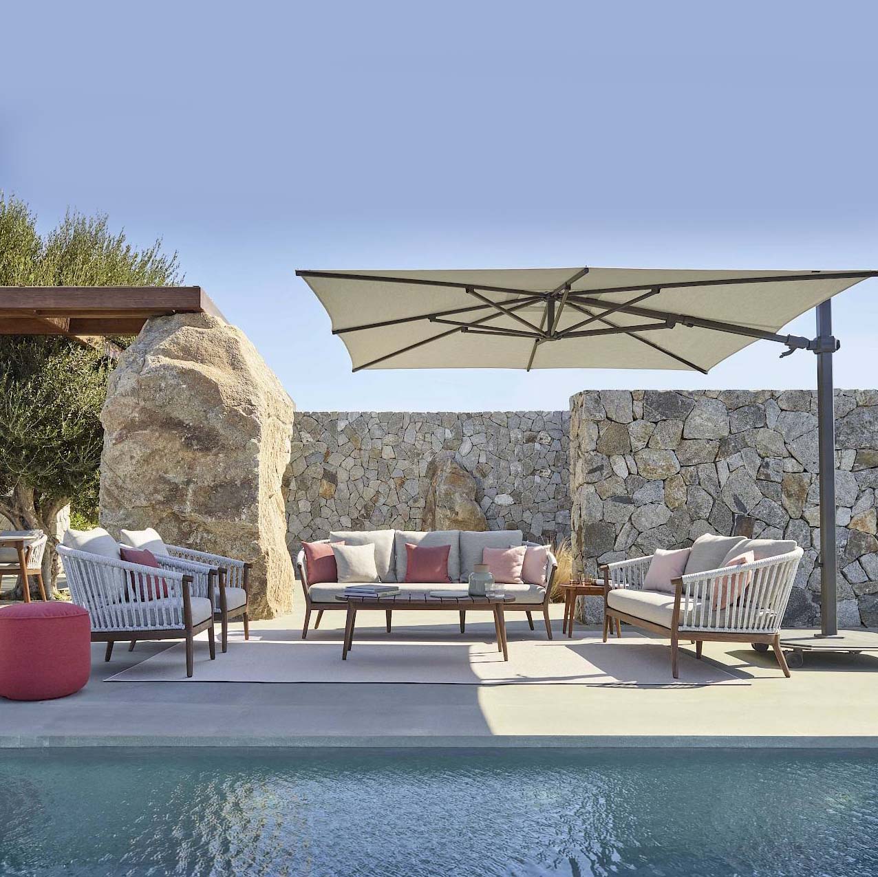 Lucky Outdoor Sofa
