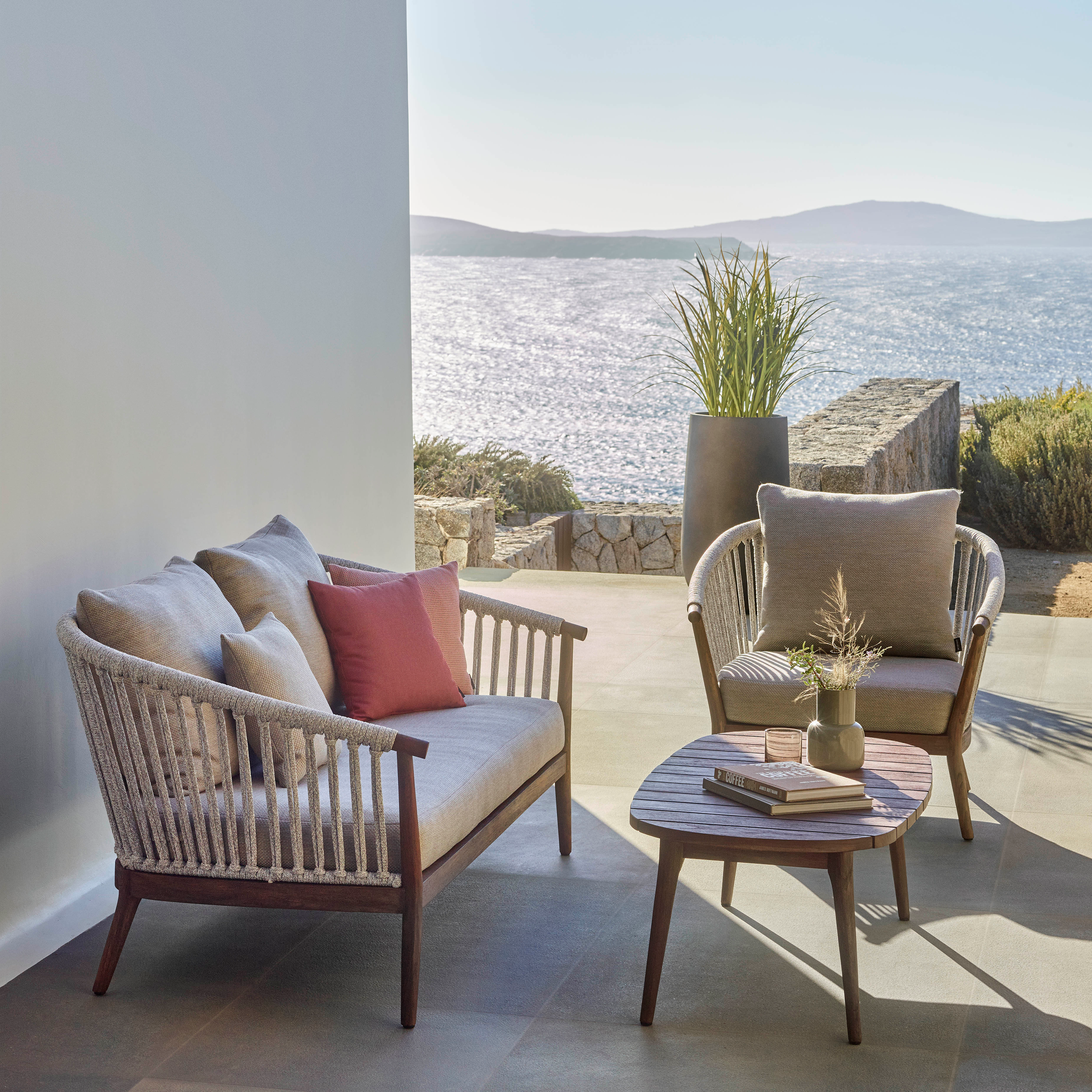 Lucky Outdoor Sofa