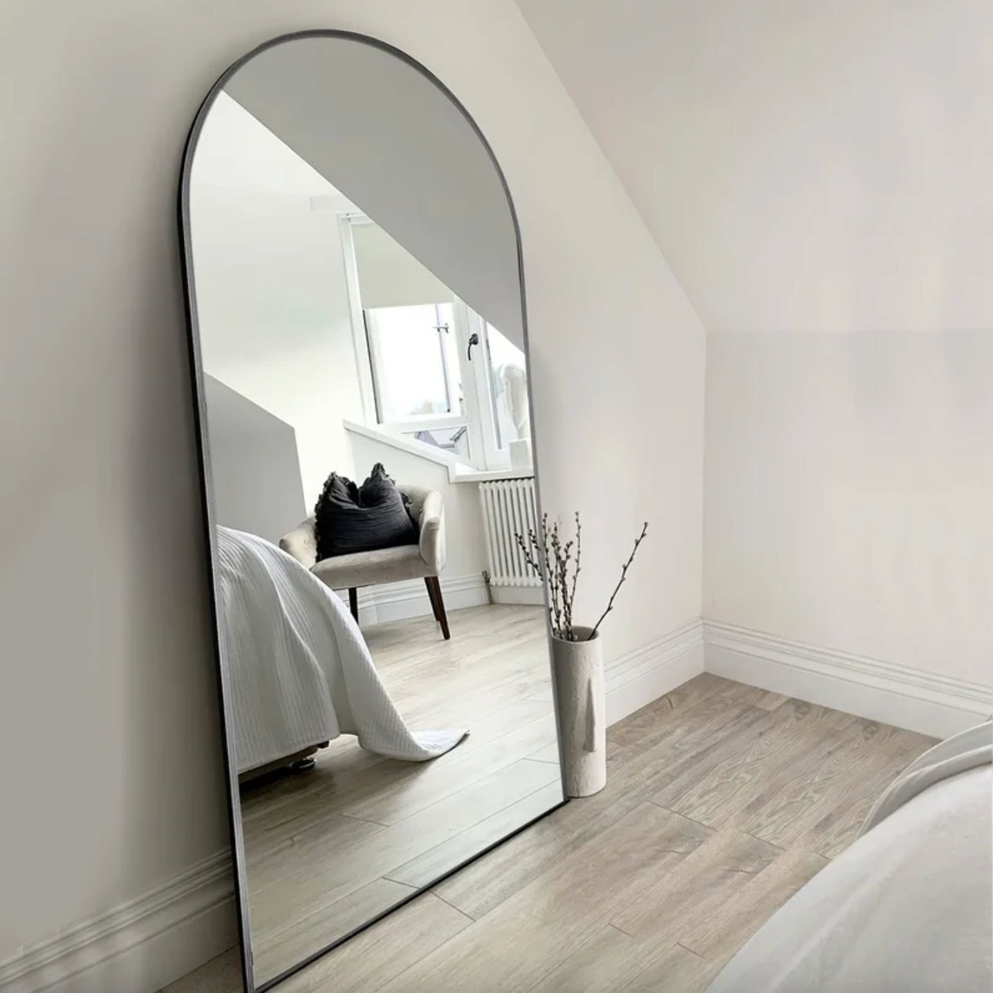 Chaman Mirror