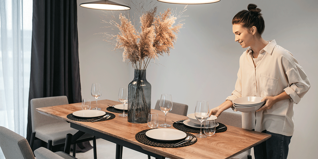 Dining Delights: Selecting a Dining Set That Fits Your Canadian Lifestyle