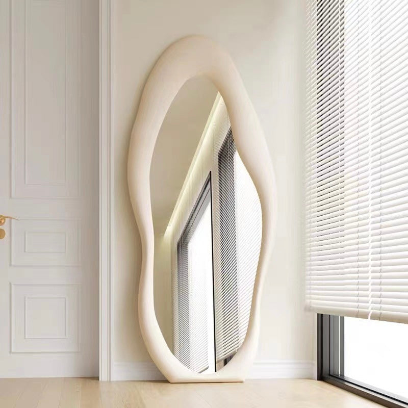 Luca Mirror